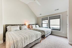 Modern + Stylish Condo: 5 Mi to Downtown Charlotte