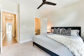 Modern + Stylish Condo: 5 Mi to Downtown Charlotte