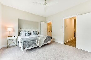 Modern + Stylish Condo: 5 Mi to Downtown Charlotte