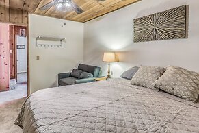 3 Mi to Shaver Lake: Cozy 'bears Hideaway' Cabin!