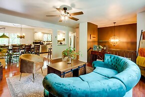 Outdoor Entertainment Space: Family Poconos Home