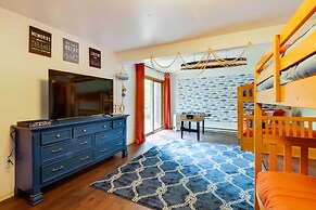 Outdoor Entertainment Space: Family Poconos Home