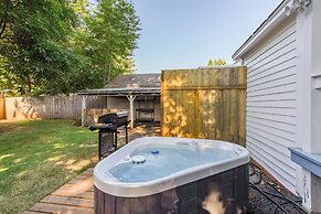Charming Eugene Retreat: Private Hot Tub & Yard!