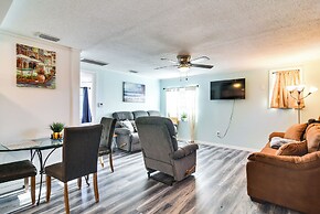 Remodeled Seminole Apt + Yard: 3 Mi to Beach!