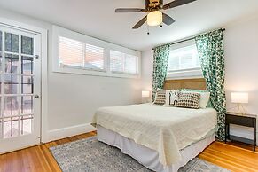 3 Mi to Coors Field: Convenient Townhome w/ Deck