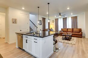 9 Mi to Airport: Commerce City Townhome w/ Deck