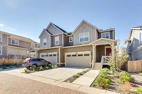 9 Mi to Airport: Commerce City Townhome w/ Deck
