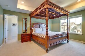 9 Mi to Airport: Commerce City Townhome w/ Deck