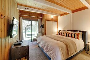 Mammoth Lakes Vacation Rental: 1 Mi to Ski Area!