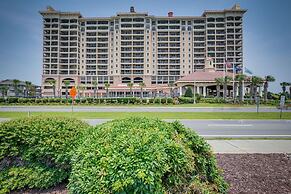 North Myrtle Beach Oceanfront Condo w/ Pool Access