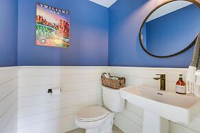 Colorful Bend Home w/ Yard & Fire Pit!