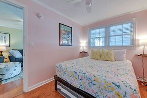 North Myrtle Beach Condo: Steps to Ocean!