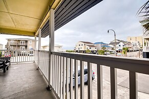 Steps to Ocean: North Myrtle Beach Condo w/ Porch!