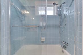 Steps to Ocean: North Myrtle Beach Condo w/ Porch!