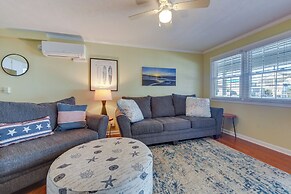 Steps to Ocean: North Myrtle Beach Condo w/ Porch!