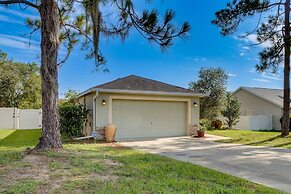 Charming Leesburg Getaway w/ Screened Porch!