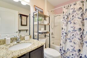 Charming Leesburg Getaway w/ Screened Porch!