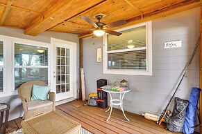 Lakefront Home w/ Screened Porches in Frostproof!