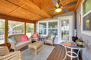 Lakefront Home w/ Screened Porches in Frostproof!