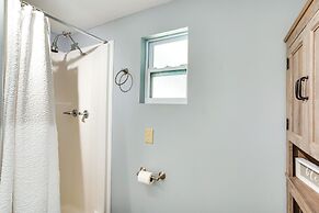 Lakefront Home w/ Screened Porches in Frostproof!