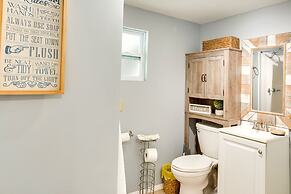 Lakefront Home w/ Screened Porches in Frostproof!