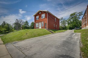 Convenient Jennings Apartment, 12 Mi to St Louis!