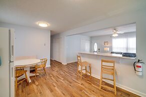 Pet-friendly Villas Vacation Rental: Walk to Bay