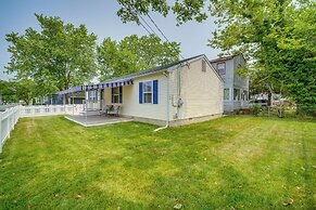 Pet-friendly Villas Vacation Rental: Walk to Bay