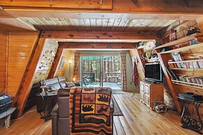 Near Trails: Forest Lake Retreat w/ Backyard Oasis