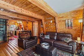Near Trails: Forest Lake Retreat w/ Backyard Oasis