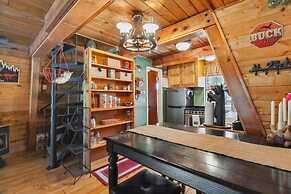 Near Trails: Forest Lake Retreat w/ Backyard Oasis