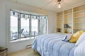 Vibrant Waterfront Vacation Rental on Lake Huron!