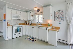 Vibrant Waterfront Vacation Rental on Lake Huron!