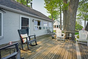 Vibrant Waterfront Vacation Rental on Lake Huron!