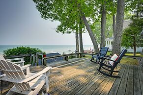 Vibrant Waterfront Vacation Rental on Lake Huron!