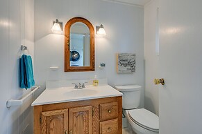 Vibrant Waterfront Vacation Rental on Lake Huron!