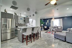 Albuquerque Home w/ Balcony ~ 7 Mi to Rio Grande!