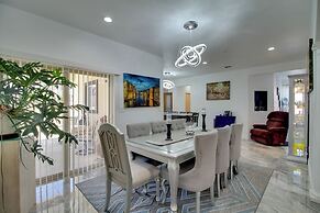 Albuquerque Home w/ Balcony ~ 7 Mi to Rio Grande!