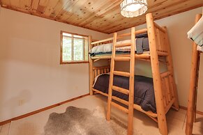 Table Rock Lake Vacation Rental With Swim Dock!