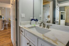 Fort Walton Beach Rental w/ Pool & Hot Tub Access