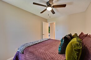 Cozy Arizona Retreat w/ Pool Access, Patio & Grill