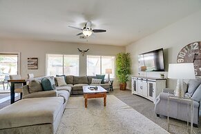 Luxe Surprise Home: Pool, Putting Green & Hot Tub!
