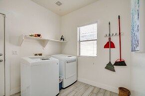 Luxe Surprise Home: Pool, Putting Green & Hot Tub!