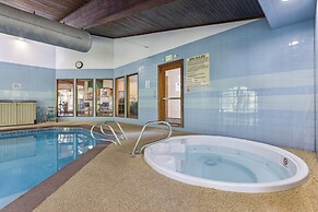 Cozy Winter Park Condo: Bike, Ski, & Hike!