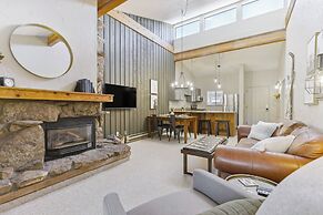 Cozy Winter Park Condo: Bike, Ski, & Hike!