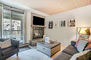 Walk to Ski Lift + Hot Tub: Copper Mountain Condo