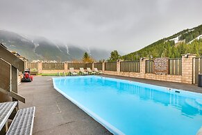 Pool + Ski-in Access: Copper Mountain Condo!