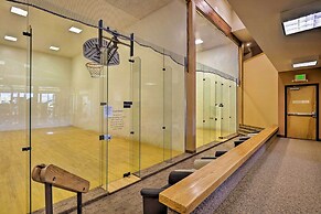 Family-friendly Fraser Condo w/ Heated Pool Access