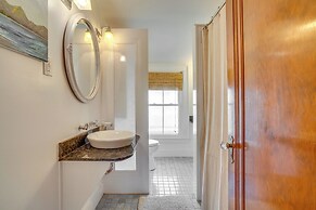 Charming Louisville Retreat w/ Patio & Fireplace!