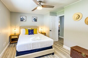 Vero Beach Vacation Rental: Pool & Putting Green!